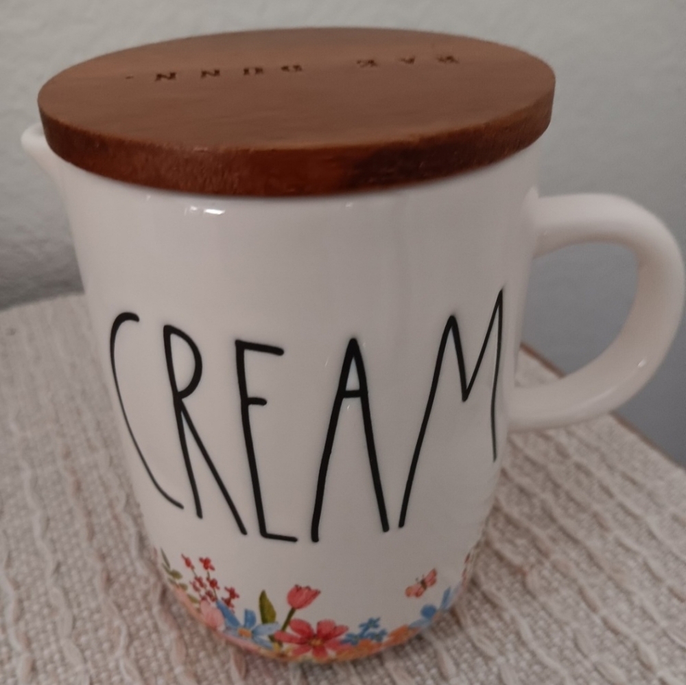 Rae Dunn Blooming Flowers Creamer with lid